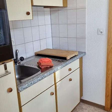 Zur Stilli Dorf Fogadó Davos